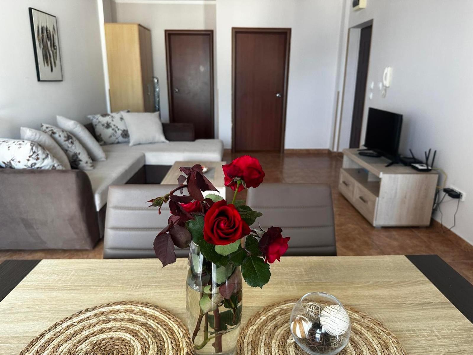 Apartmani Ilic Becici  Bagian luar foto